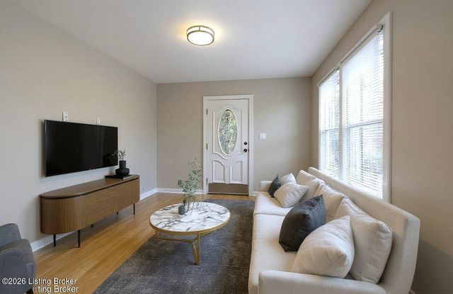 1043 Wetterau Ave, Louisville, KY 40217