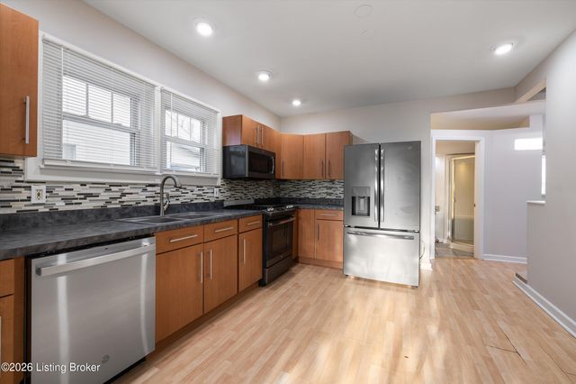 1043 Wetterau Ave, Louisville, KY 40217