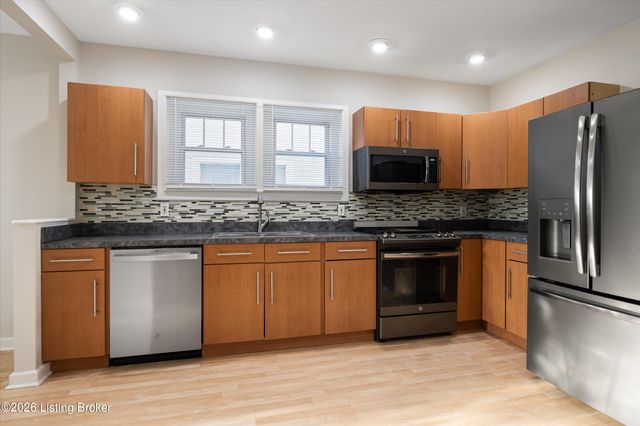 1043 Wetterau Ave, Louisville, KY 40217