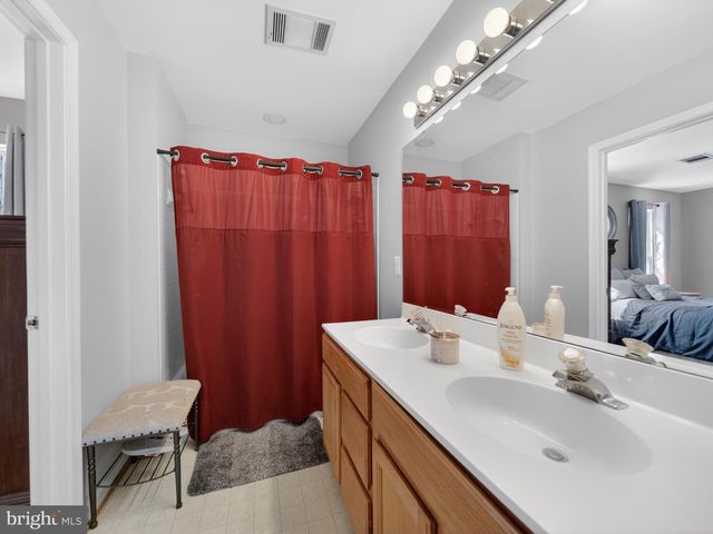 14334 STONEWATER CT, Centreville, VA 20121