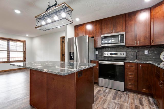 150 Sunshine Avenue, Cabool, MO 65689