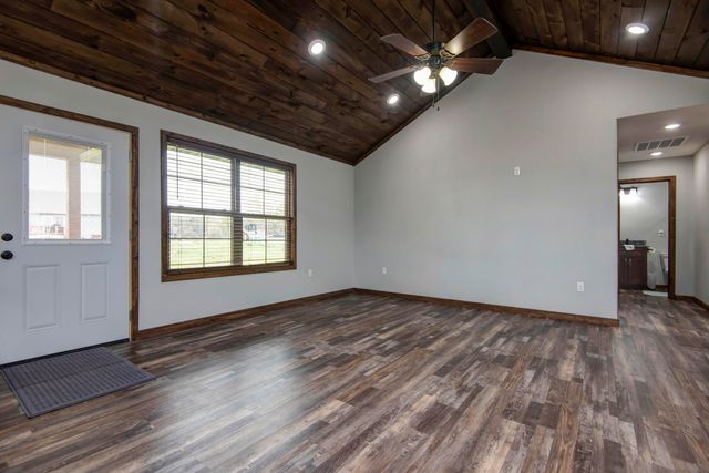 150 Sunshine Avenue, Cabool, MO 65689