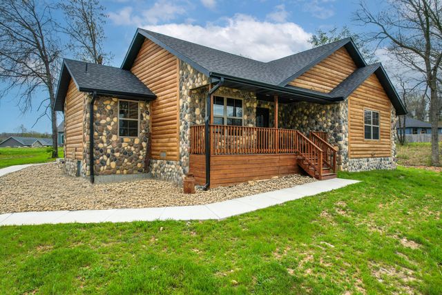 150 Sunshine Avenue, Cabool, MO 65689