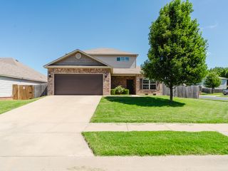 2202 Elmwood Avenue, Lowell, AR 72745