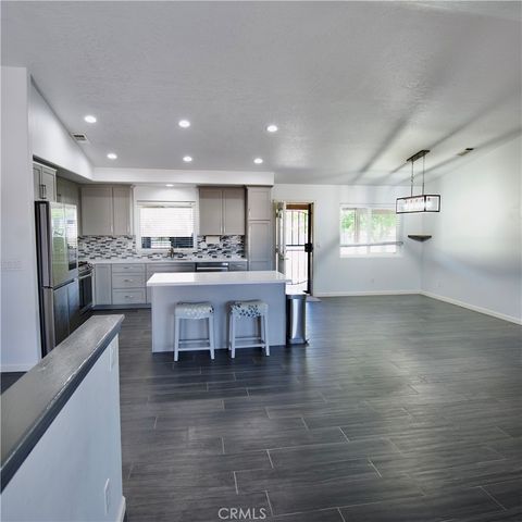 22585 Ocotillo, Apple Valley, CA 92308