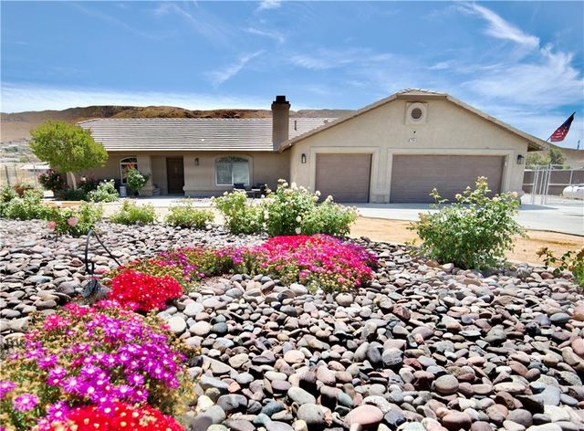 22585 Ocotillo, Apple Valley, CA 92308