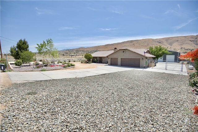 22585 Ocotillo, Apple Valley, CA 92308