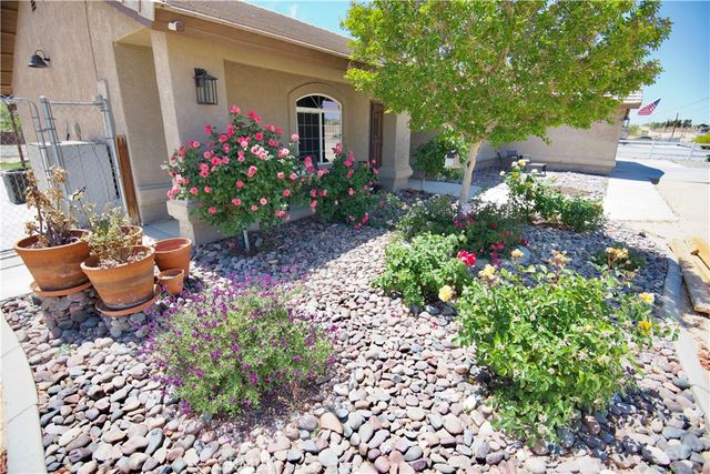 22585 Ocotillo, Apple Valley, CA 92308