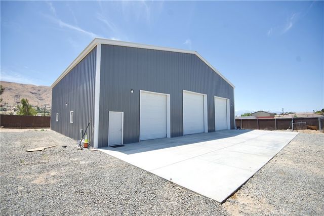 22585 Ocotillo, Apple Valley, CA 92308