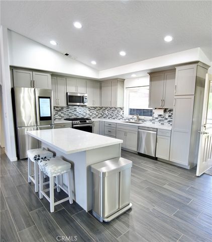 22585 Ocotillo, Apple Valley, CA 92308