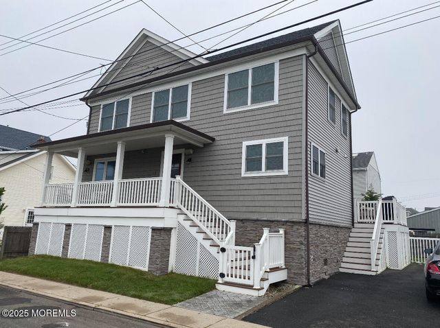 17 Via Ripa Way, Sea Bright, NJ 07760