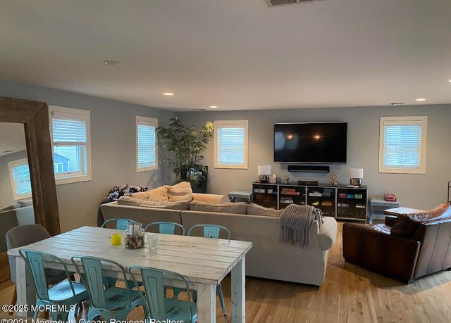 17 Via Ripa Way, Sea Bright, NJ 07760