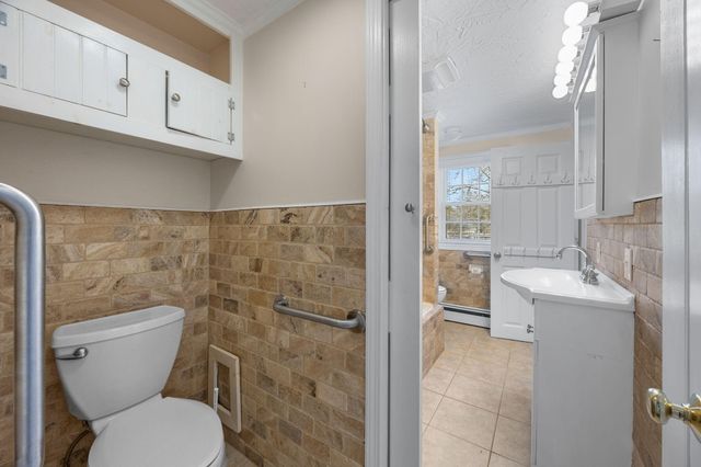 41 Depot Road W, West Harwich, MA 02671