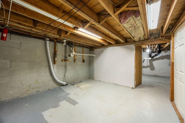 41 Depot Road W, West Harwich, MA 02671