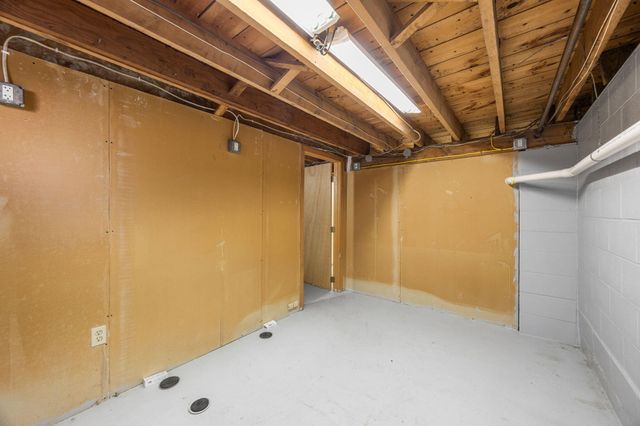 41 Depot Road W, West Harwich, MA 02671