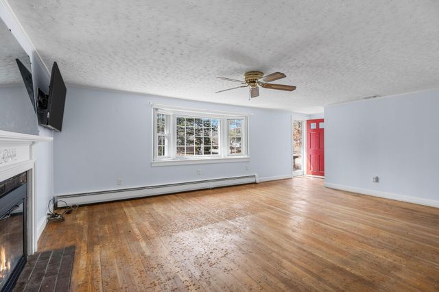 41 Depot Road W, West Harwich, MA 02671