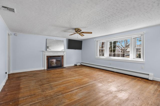 41 Depot Road W, West Harwich, MA 02671