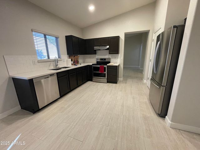 3803 W COMMONWEALTH Avenue, Chandler, AZ 85226