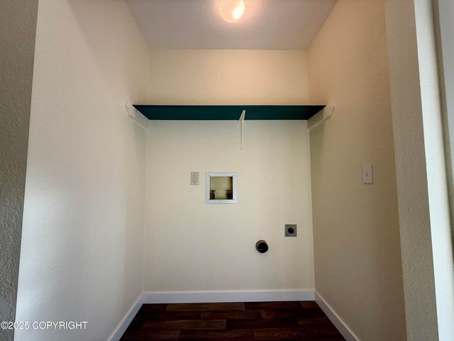 2068 Cliffside Drive, Anchorage, AK 99501