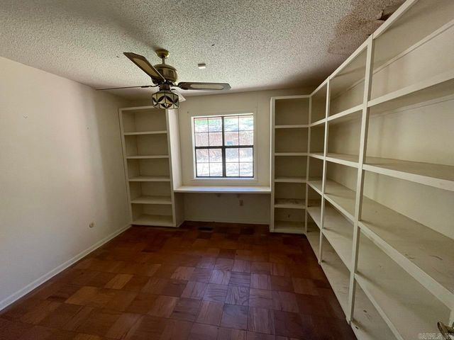 2800 Meadow Ridge, Benton, AR 72019