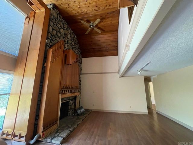 2800 Meadow Ridge, Benton, AR 72019