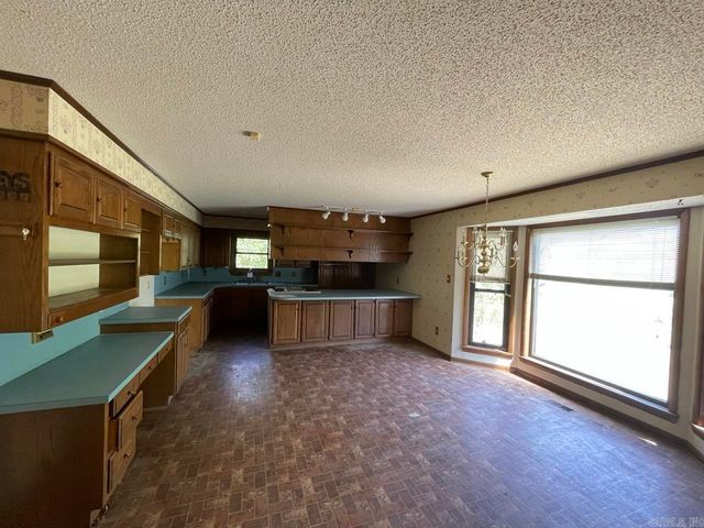 2800 Meadow Ridge, Benton, AR 72019