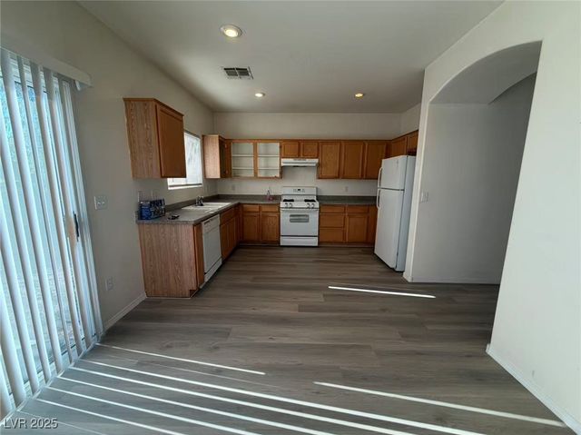 6573 Coronado Canyon Avenue, Las Vegas, NV 89142