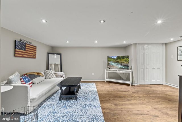 907 KINGS CROFT, Cherry Hill, NJ 08034