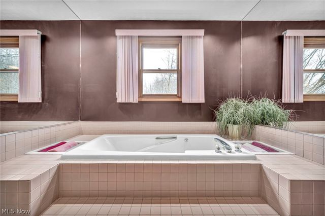 5810 Ely Vista Drive, Parma, OH 44129