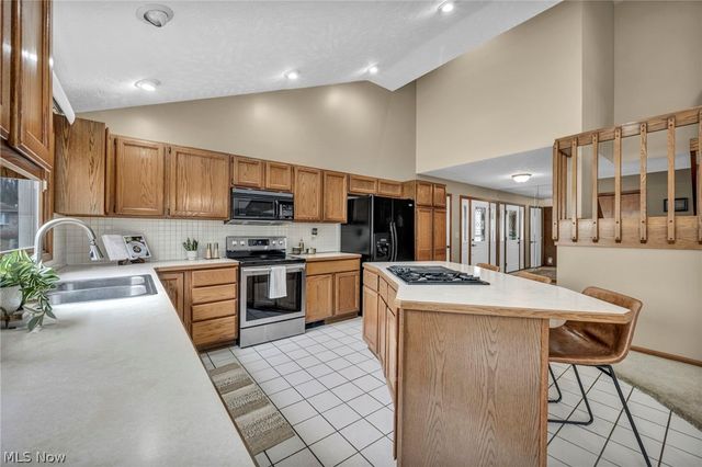 5810 Ely Vista Drive, Parma, OH 44129