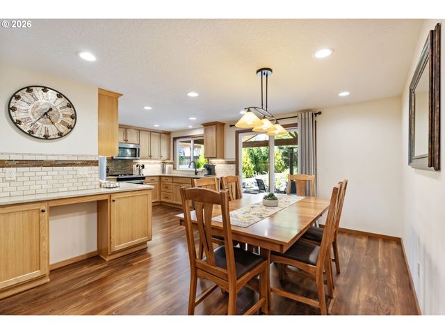 937 WILLAMINA Ave, Forest Grove, OR 97116