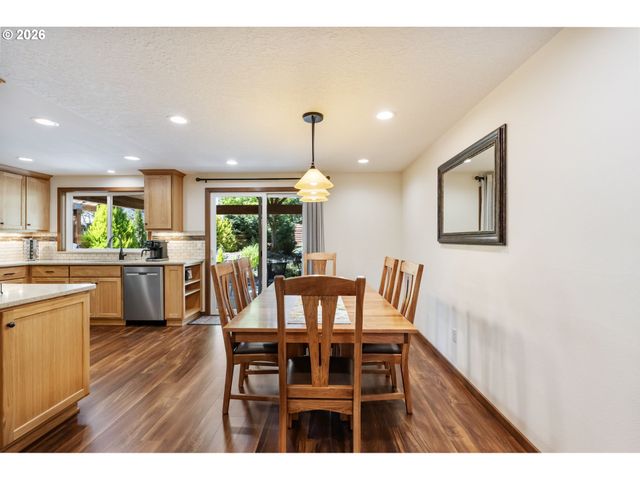937 WILLAMINA Ave, Forest Grove, OR 97116