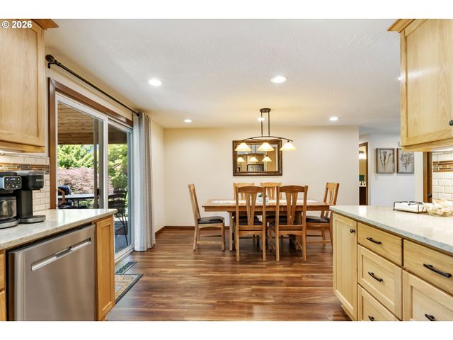 937 WILLAMINA Ave, Forest Grove, OR 97116