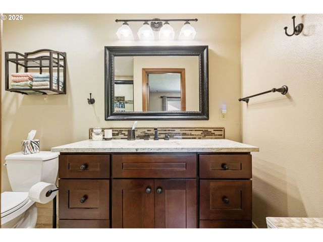 937 WILLAMINA Ave, Forest Grove, OR 97116