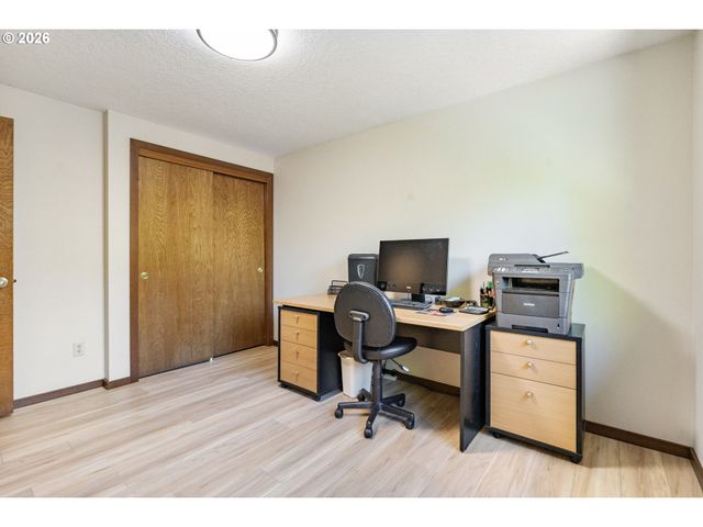937 WILLAMINA Ave, Forest Grove, OR 97116