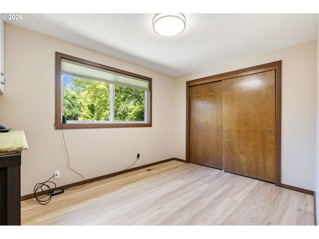 937 WILLAMINA Ave, Forest Grove, OR 97116