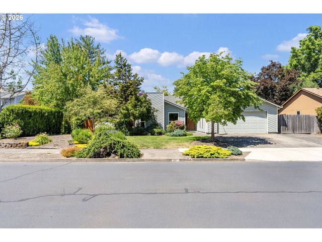 937 WILLAMINA Ave, Forest Grove, OR 97116