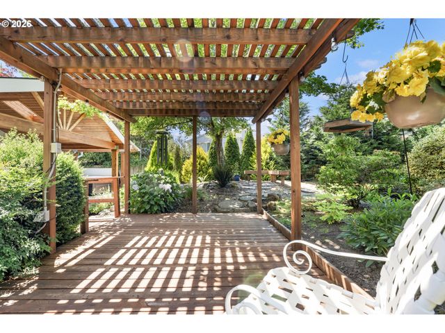 937 WILLAMINA Ave, Forest Grove, OR 97116