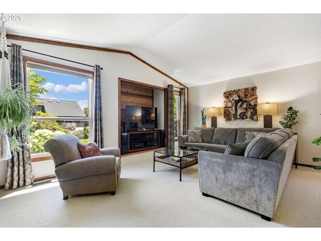 937 WILLAMINA Ave, Forest Grove, OR 97116