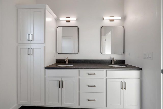 713 ROYAL ST PATS DRIVE, Wrightstown, WI 54180