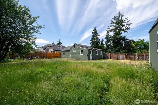 9028 Highland Avenue SW, Lakewood, WA 98498