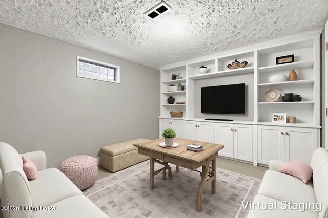 10203 Waycross Ave, Louisville, KY 40229