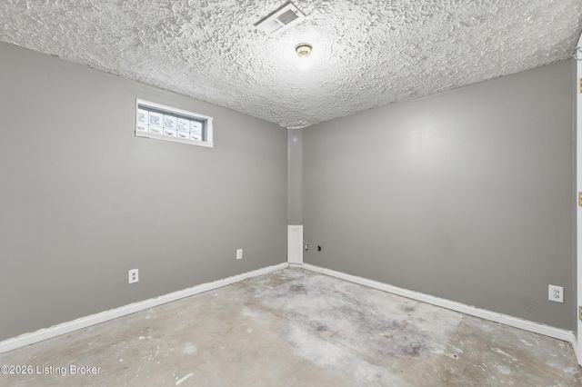 10203 Waycross Ave, Louisville, KY 40229