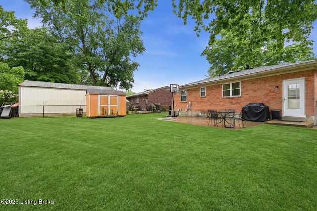 10203 Waycross Ave, Louisville, KY 40229