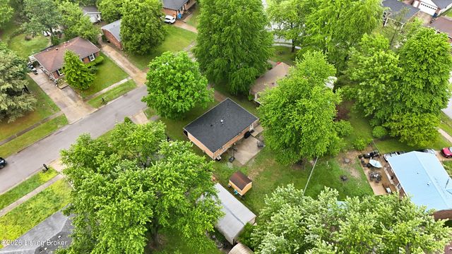 10203 Waycross Ave, Louisville, KY 40229