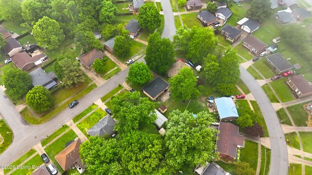 10203 Waycross Ave, Louisville, KY 40229