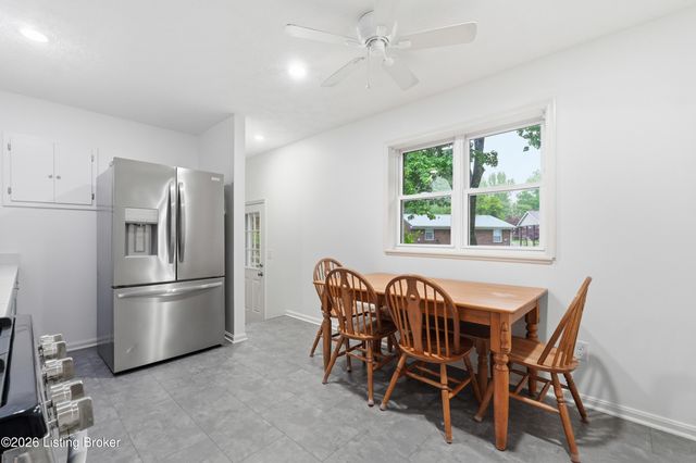 10203 Waycross Ave, Louisville, KY 40229