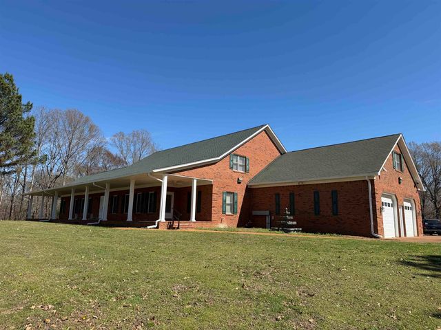 695 MIDDLEBURG RD, Hickory Valley, TN 38042