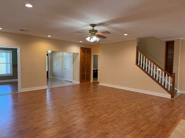 695 MIDDLEBURG RD, Hickory Valley, TN 38042