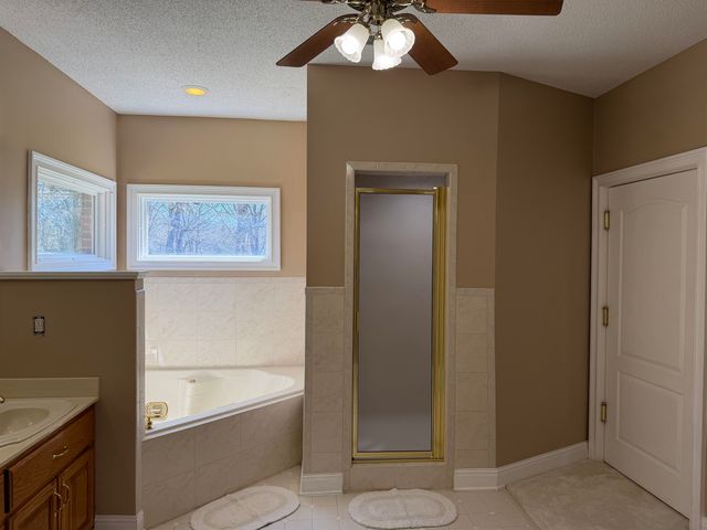 695 MIDDLEBURG RD, Hickory Valley, TN 38042